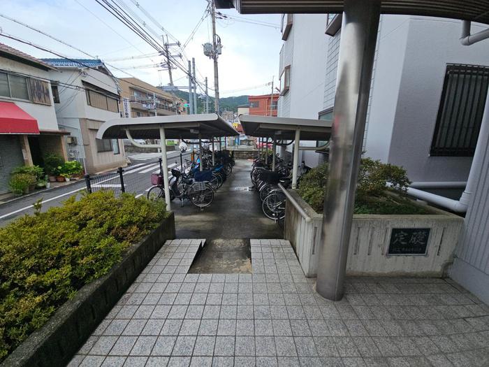 L-COURT石切