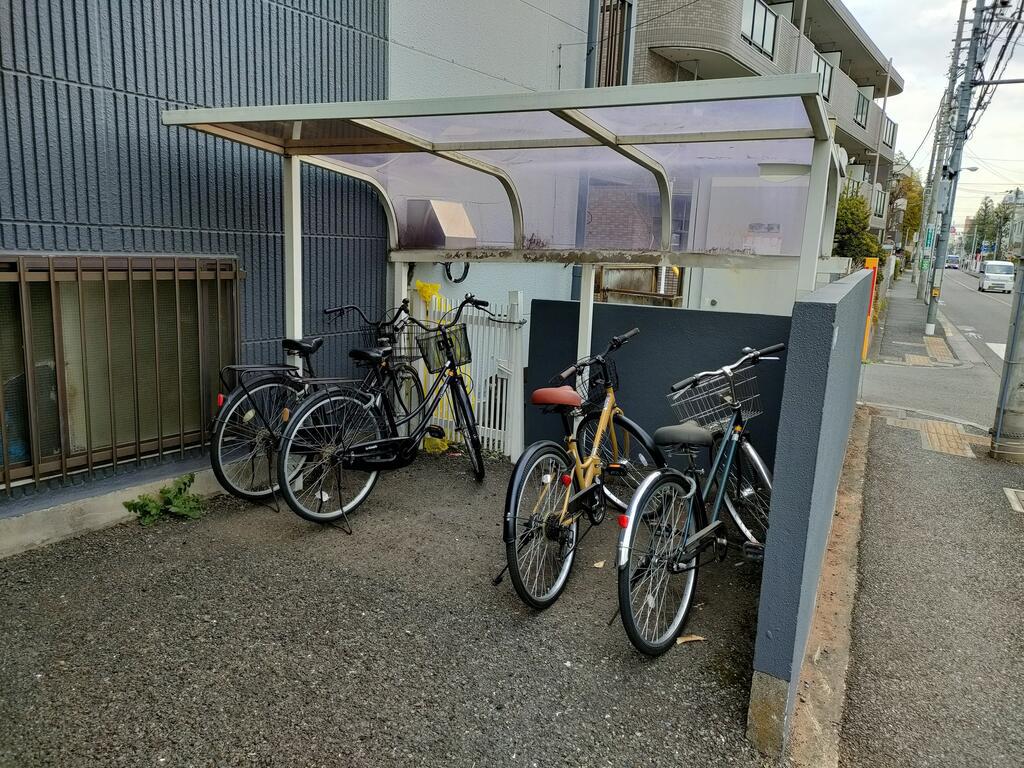 コート三和