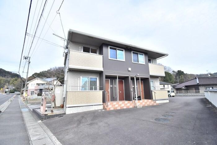 ピースタウン川東