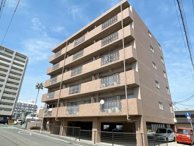 ウベマンション