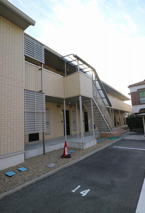 フロントハウス A棟