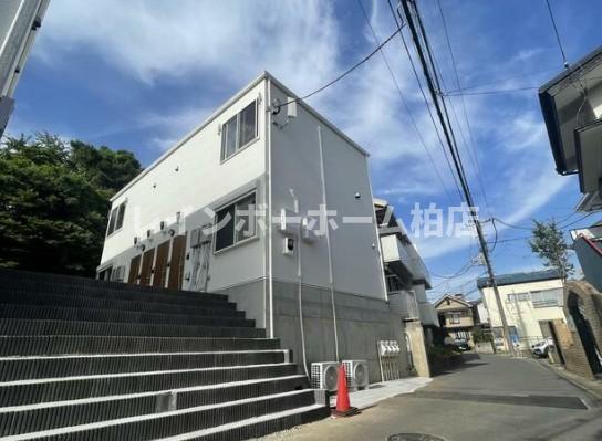 NESTIA
