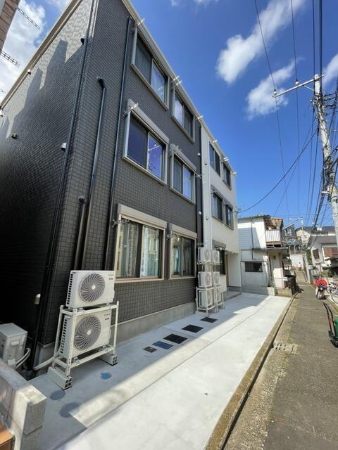 MAYHILLS横濱