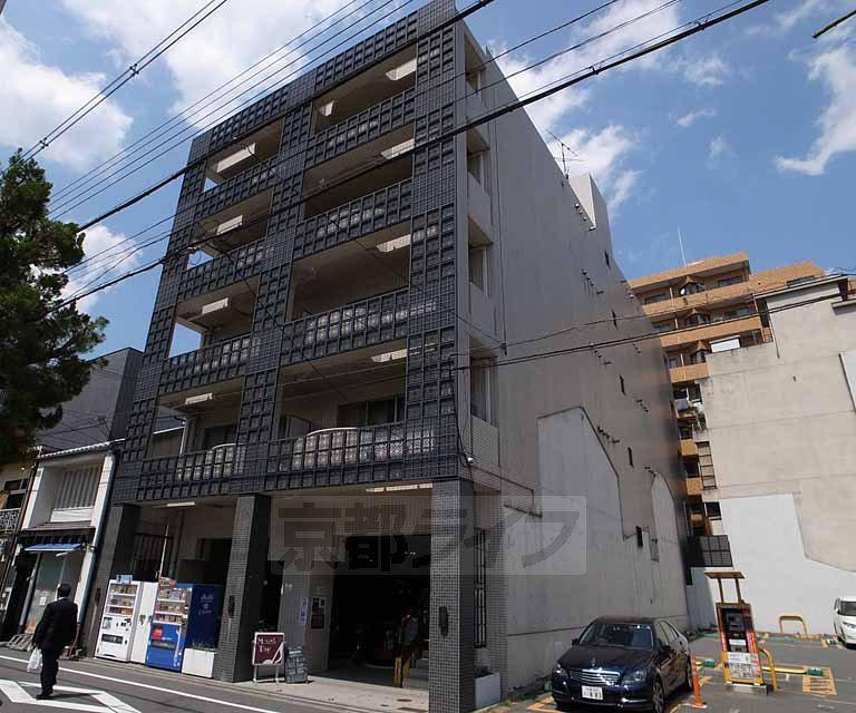 ドルチェヴィータ京都六角
