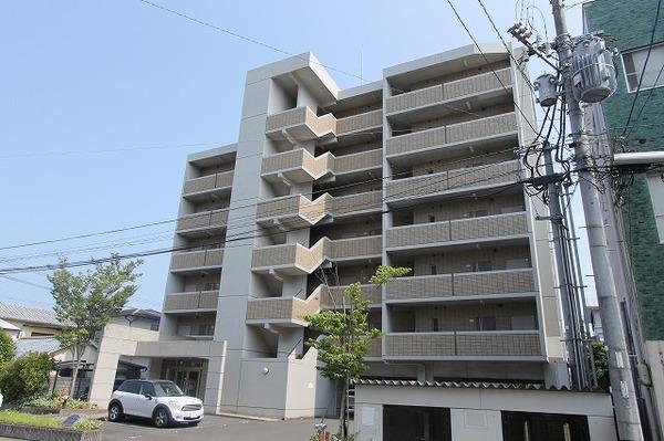 エンブレーマ西池