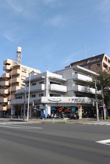 バイク館(2DK/2階)