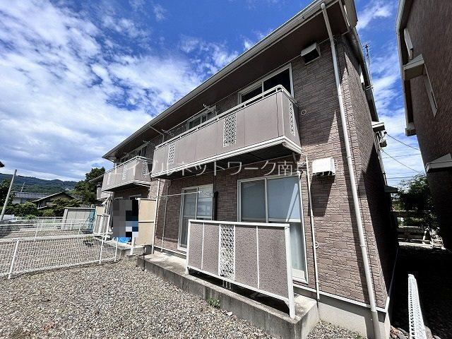 ロイヤルパーク篠ノ井 C棟