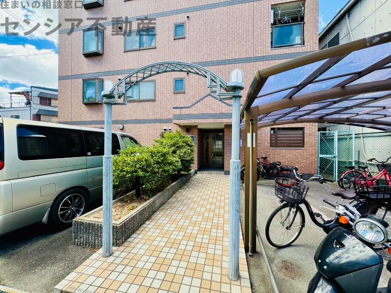 フローラ鶴見