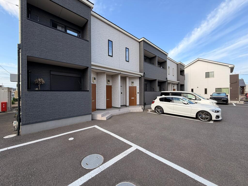 グランツリー富塚 202号