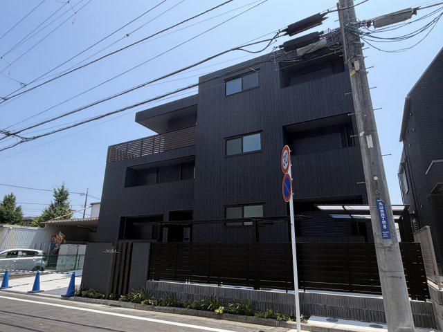 PARK VILLA M