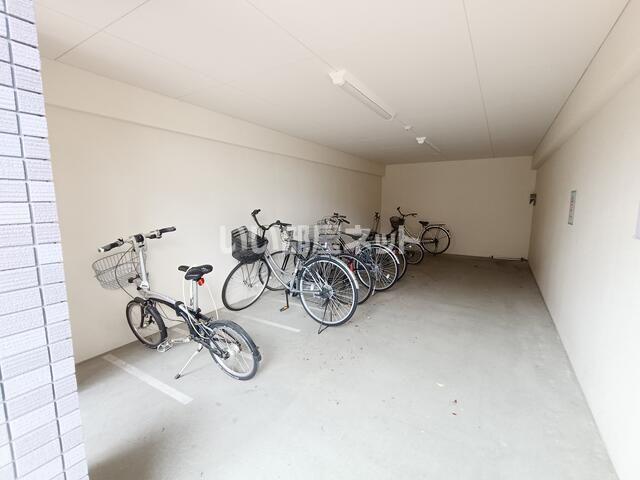 アスコット新田東
