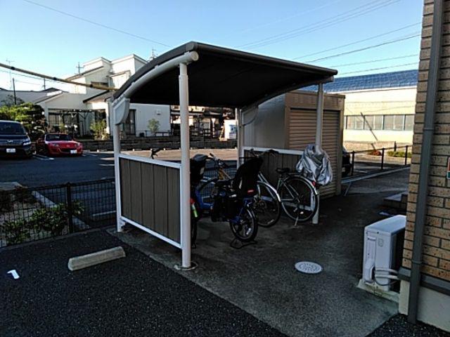 エーデルプラシード