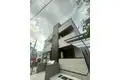 LA-CREA曽根