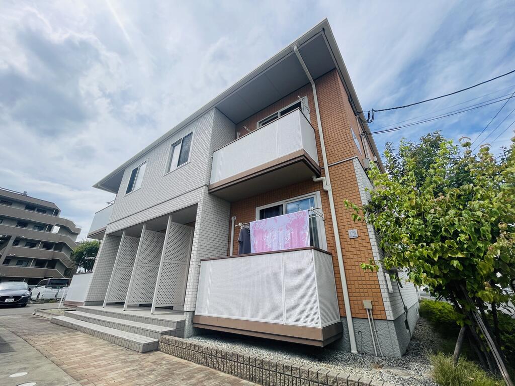 シャーメゾン泉崎西