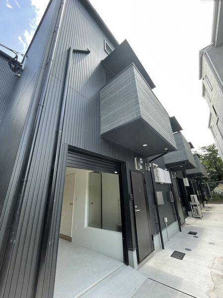 MOTO GARAGE 原 BASE