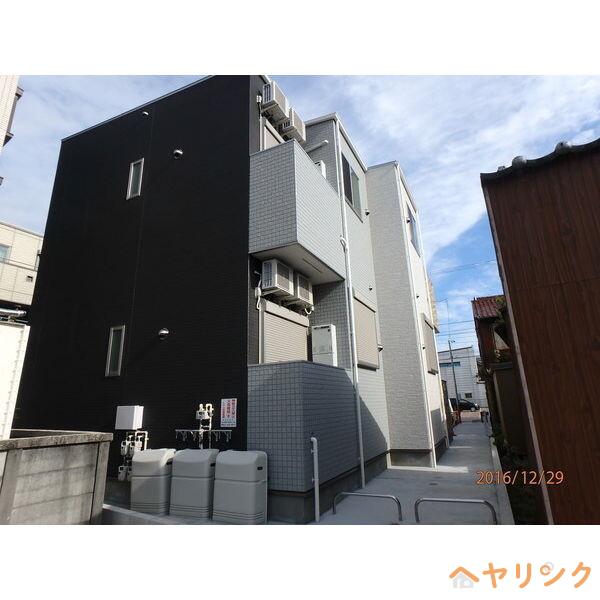 エアストSA
