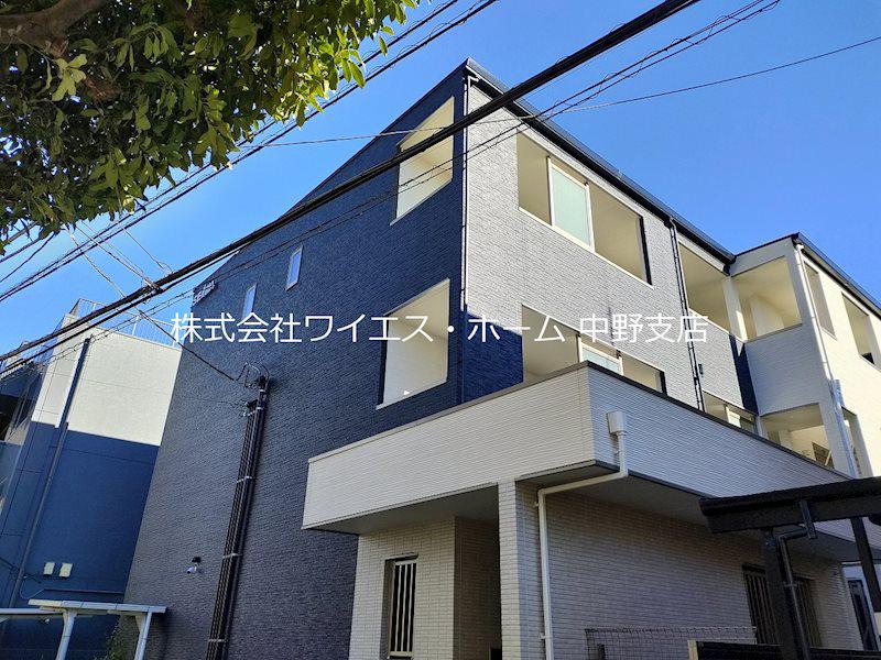 BELLEVILLE 千光前