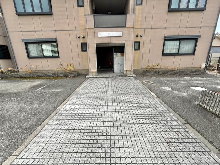 ウエストサイドタウンF棟