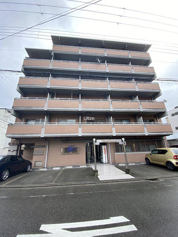 ファミールトヤマ