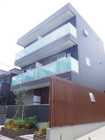 AQUA TERRACE