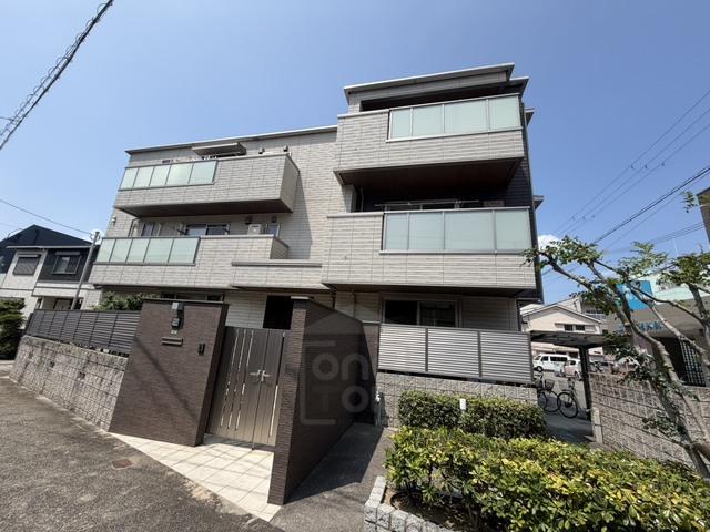 シャーメゾン蛍池 フロントオブステーション