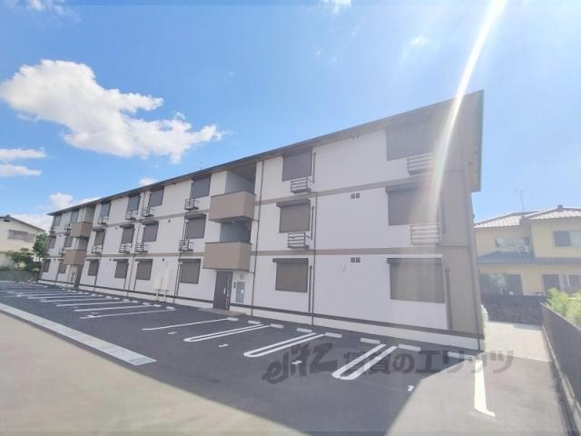 近鉄奈良線 新大宮駅 徒歩18分  築1年(3LDK/3階)