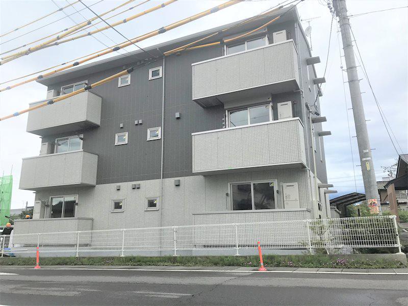 ＪＲ小海線 岩村田駅 徒歩8分 3階建 築6年