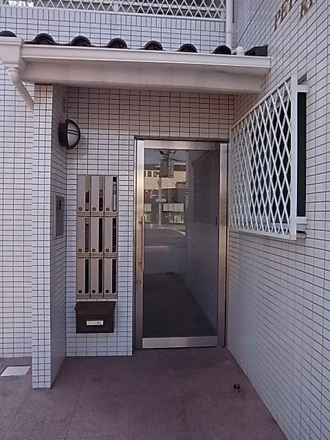 プチシャルマン北口