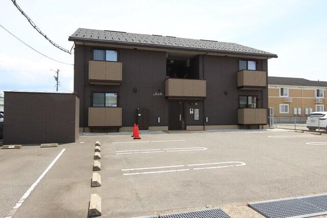 石川県金沢市 2階建 築9年