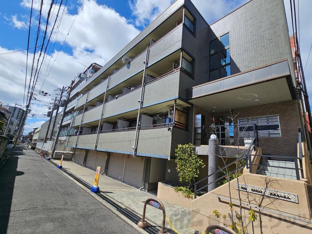 モアクレスト