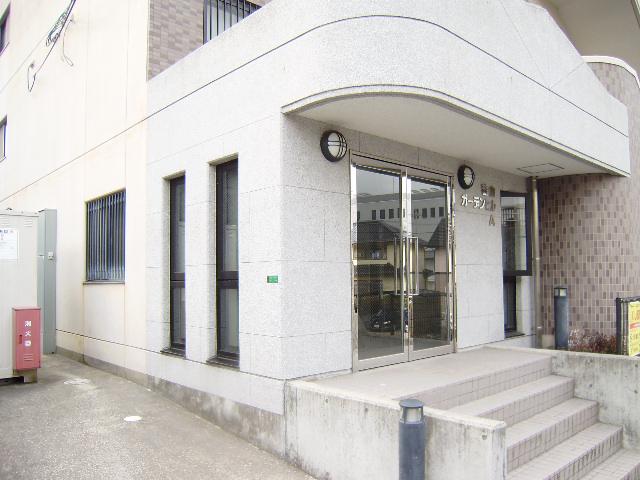 若山ガーデンヒルA棟