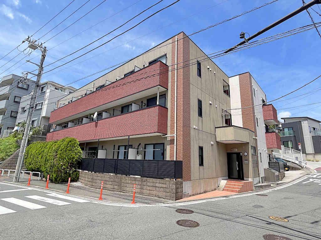 アンプルールフェール上永谷