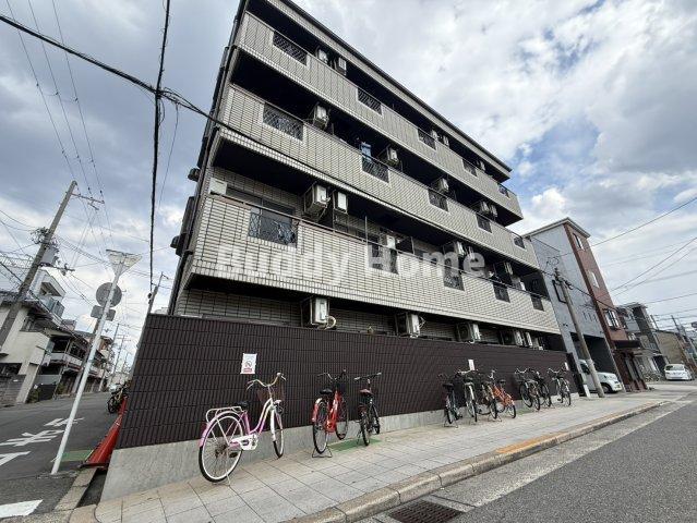 アリーナツムラ