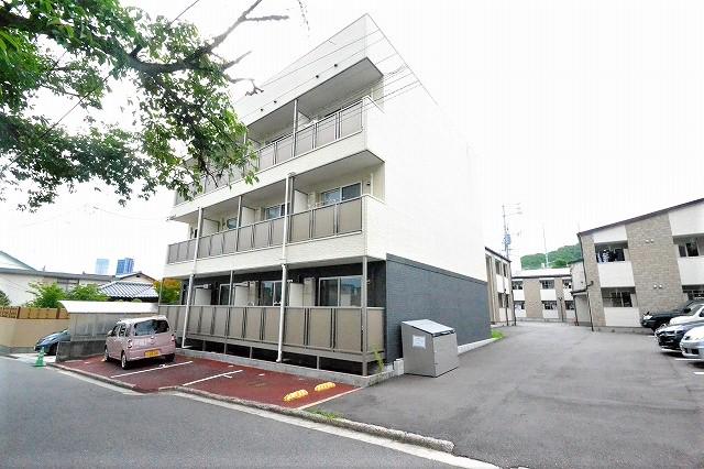 グラバーヒル尾長東