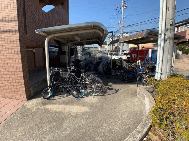プラザハイツ二ッ屋A棟