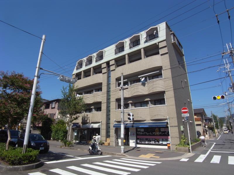 クリヨン