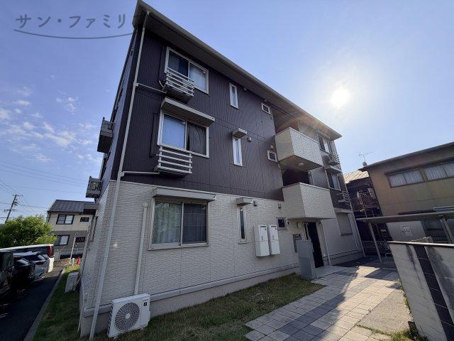 D-ROOMOMODAKA B棟