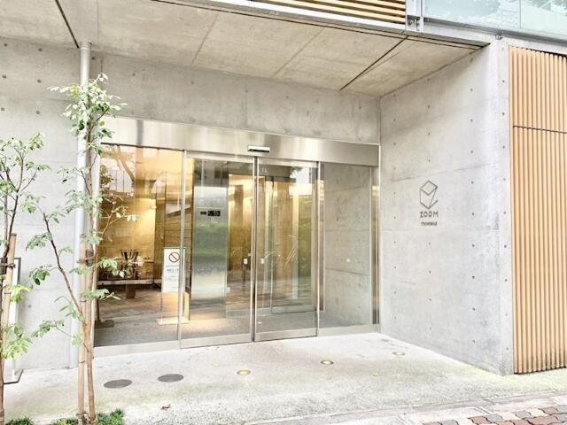 ZOOM都庁前