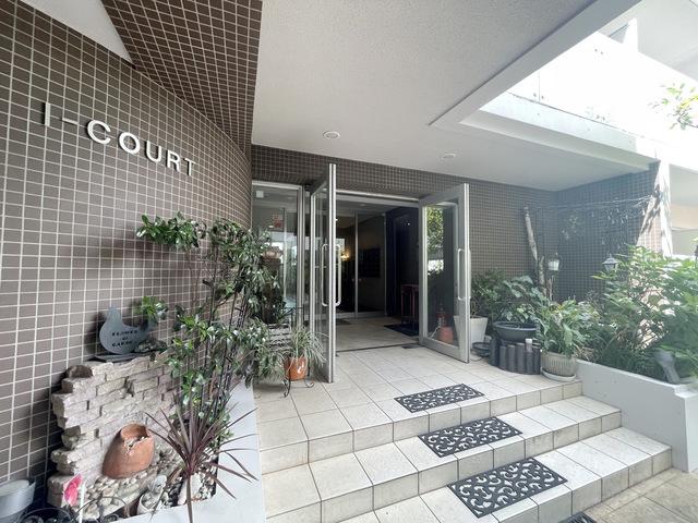 I-COURT