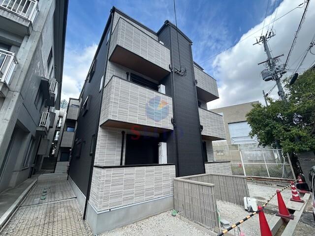 LA-CREA曽根
