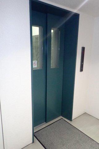 コート富士館