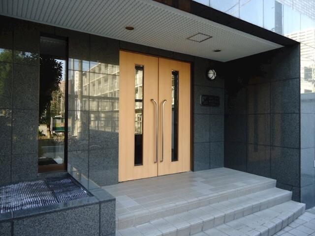 スカイコート新宿新都心