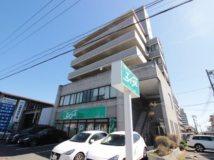 CRビル