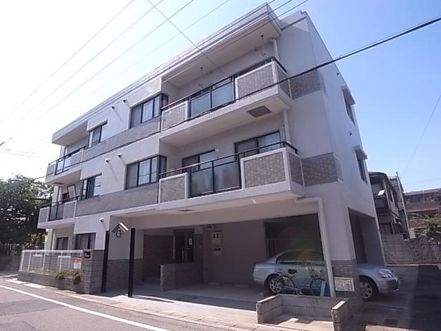 イーストハイツ
