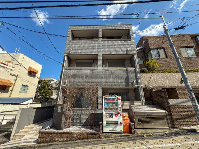 神宮前泉ハイツ