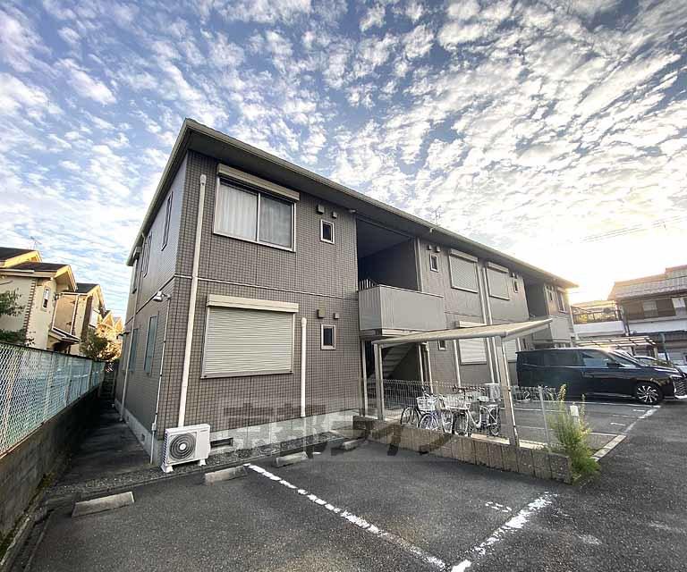 ドミール嵯峨野