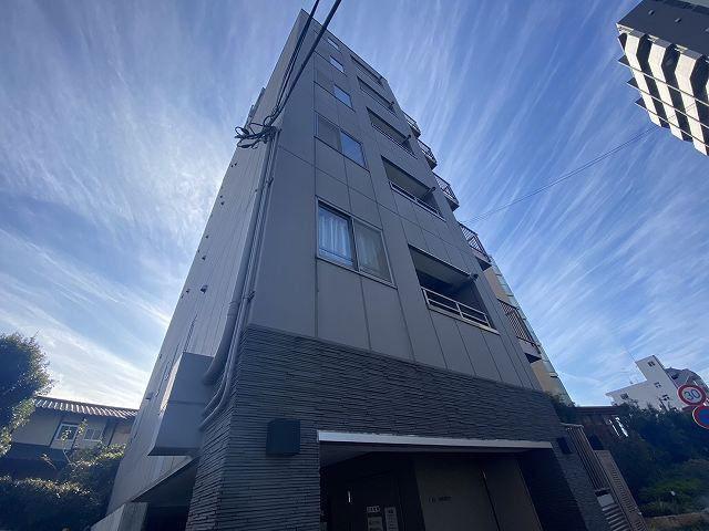 EW TOKYO
