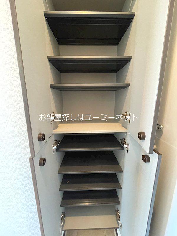 リードINAISビル