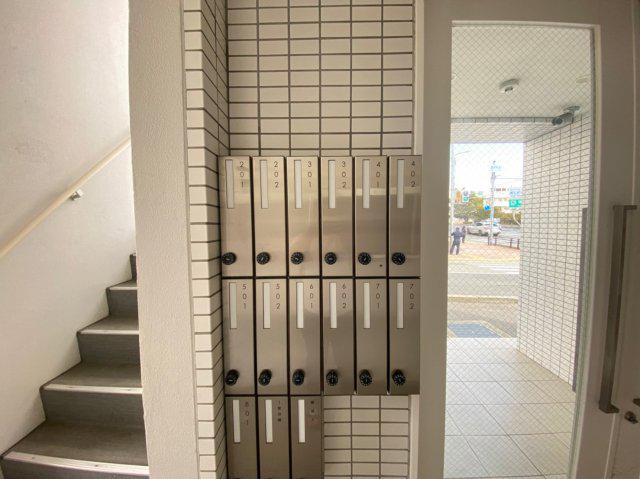RECIA ROKKO