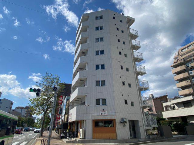 RECIA ROKKO